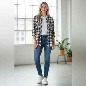 Rue 21 Black and White Long Sleeve Button Down Soft Shirt / Top